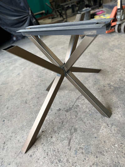 Spider Frame Table